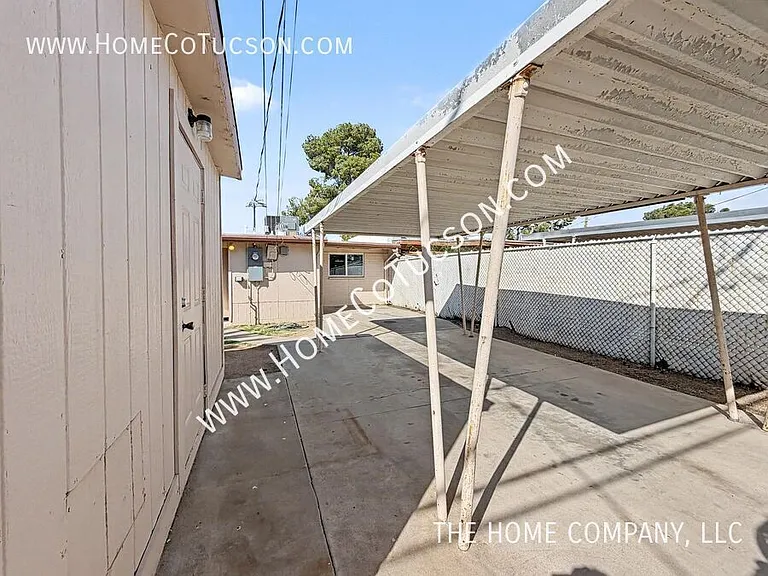 1430 E Iowa Dr — Photo 16