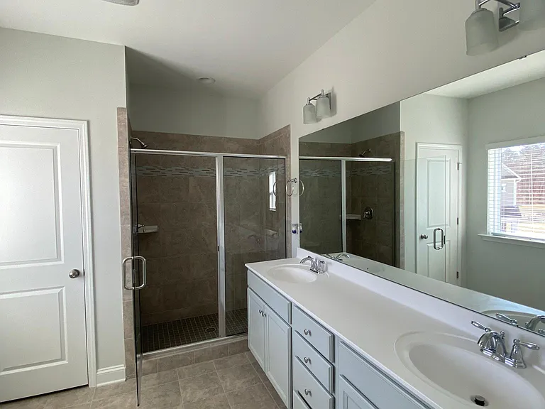 132 Manordale Dr — Photo 7
