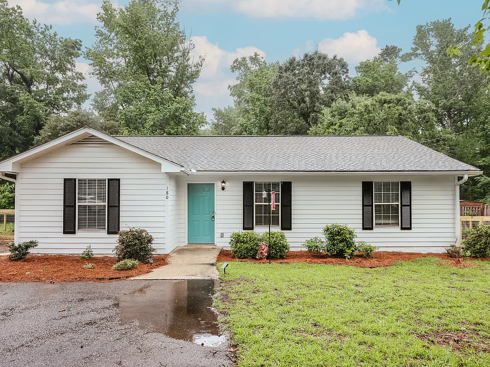 180 Oak Dr