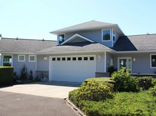 3125 Rhododendron Dr, Florence, OR 97439