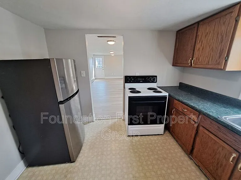 23 Mount Royal Ave — Photo 7