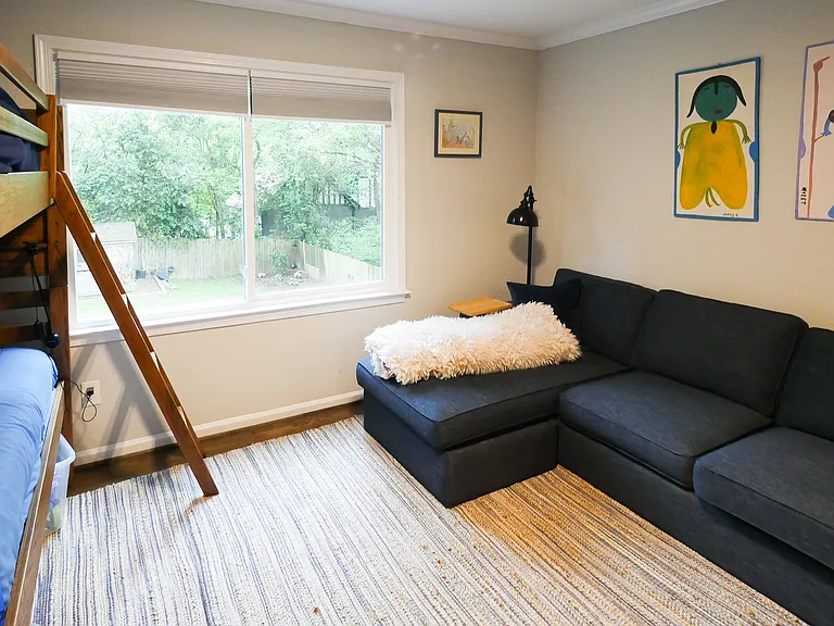 635 Harold Ave NE — Photo 21
