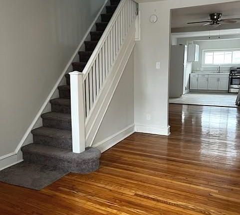 3rd image of 5913 N 21st St