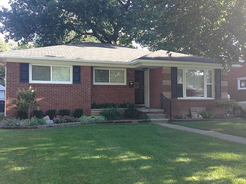 1st image of 21761 Mauer St