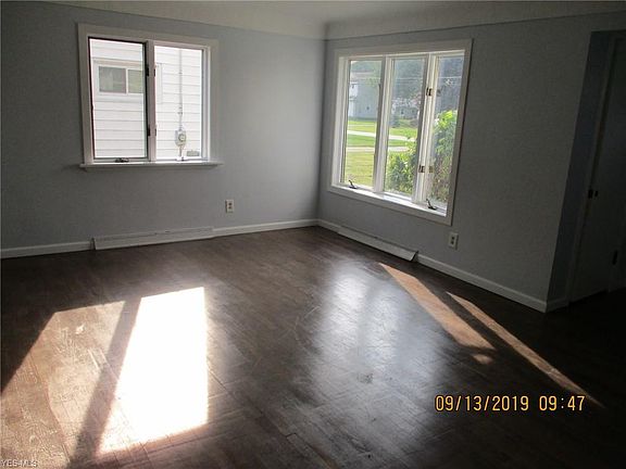 4th image of 24318 Normandy Dr