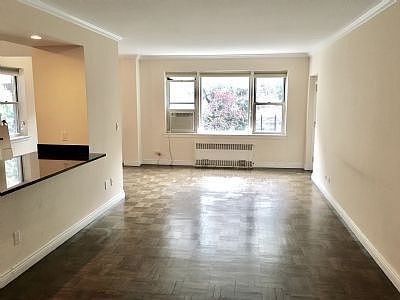 2nd image of 3750 Hudson Manor Ter APT 1CW