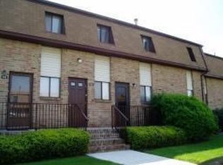 813 N Oaks Blvd, North Brunswick, NJ 08902