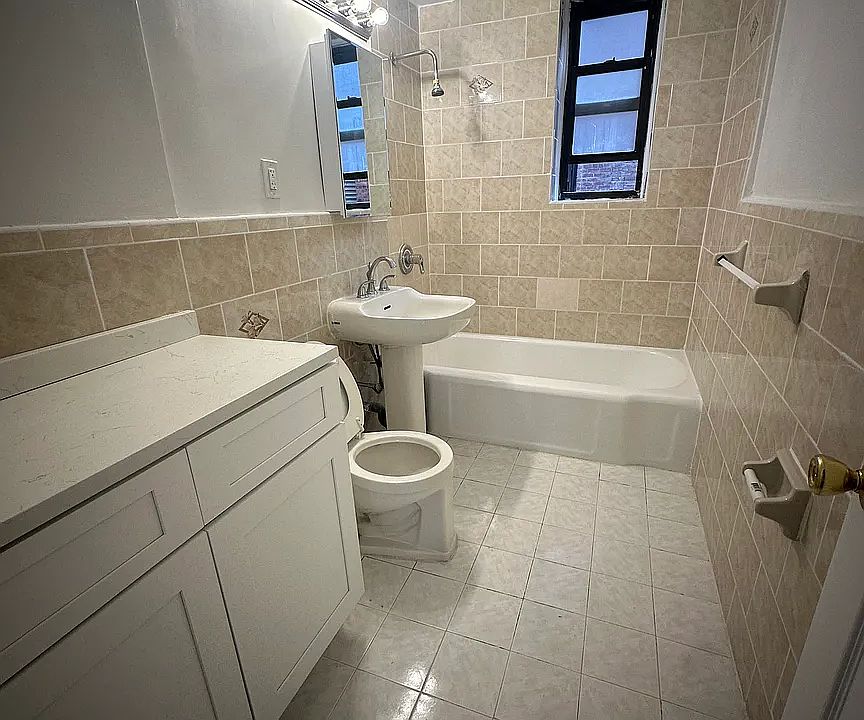 2nd image of 505 E 178th St #4B