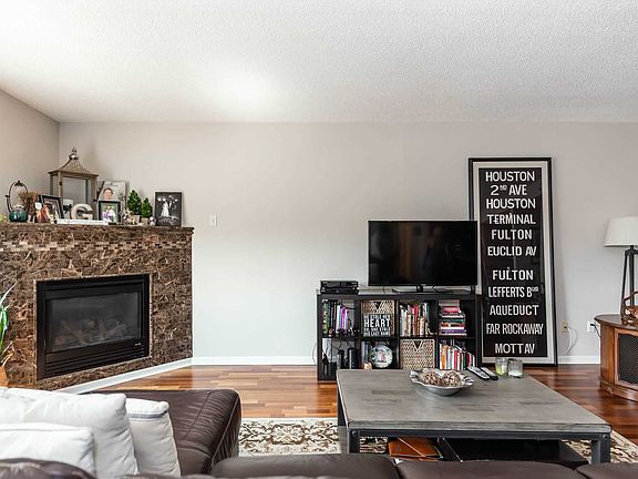 4th image of 242 Maple Ave APT 310