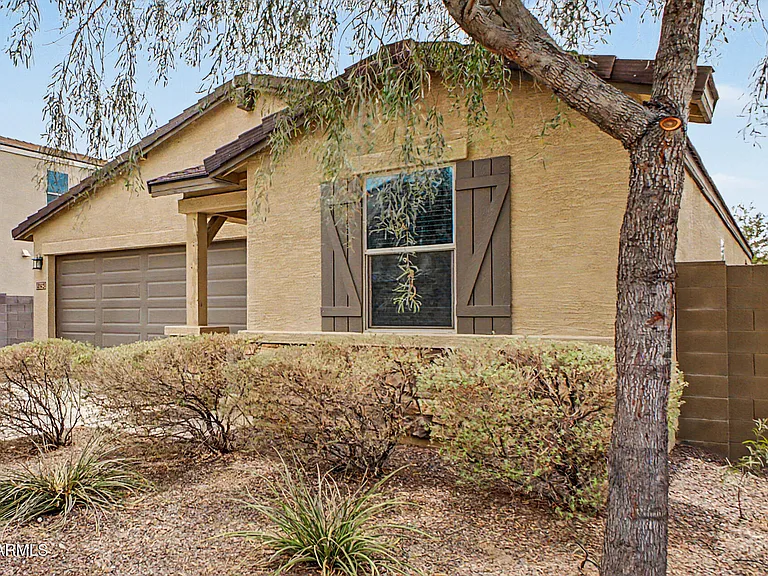 21415 W Holly St — Photo 6