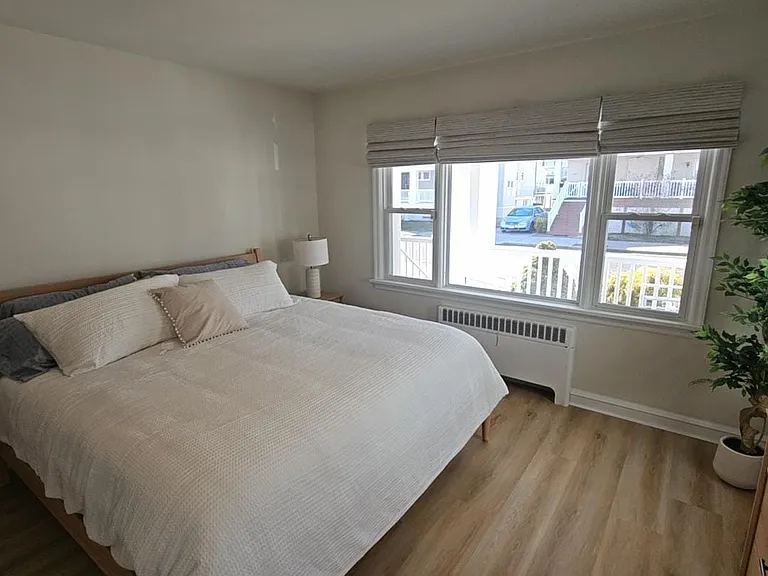 107 S Dover Ave — Photo 41