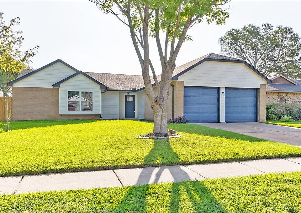 1st image of 922 Holly Hall Dr