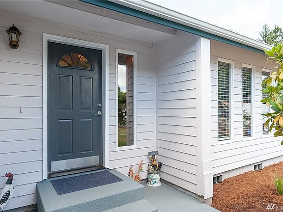 2nd image of 315 Evergreen Ln