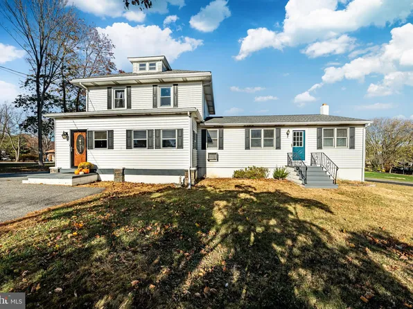 1456 Naamans Creek Rd, Garnet Valley, PA 19060