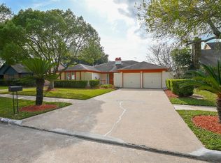 12719 Hunting Brook Dr, Houston, TX 77099