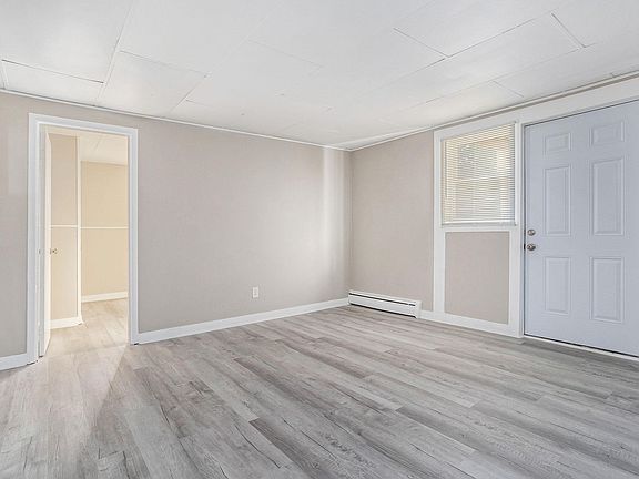 5th image of 161 Gale Ave