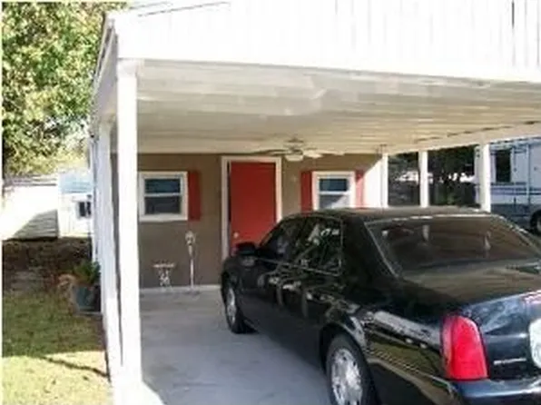 106 Albarado Rd, Scott, LA 70583