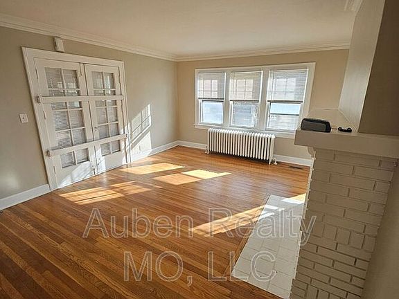 3rd image of 5436 Harrison St #1F
