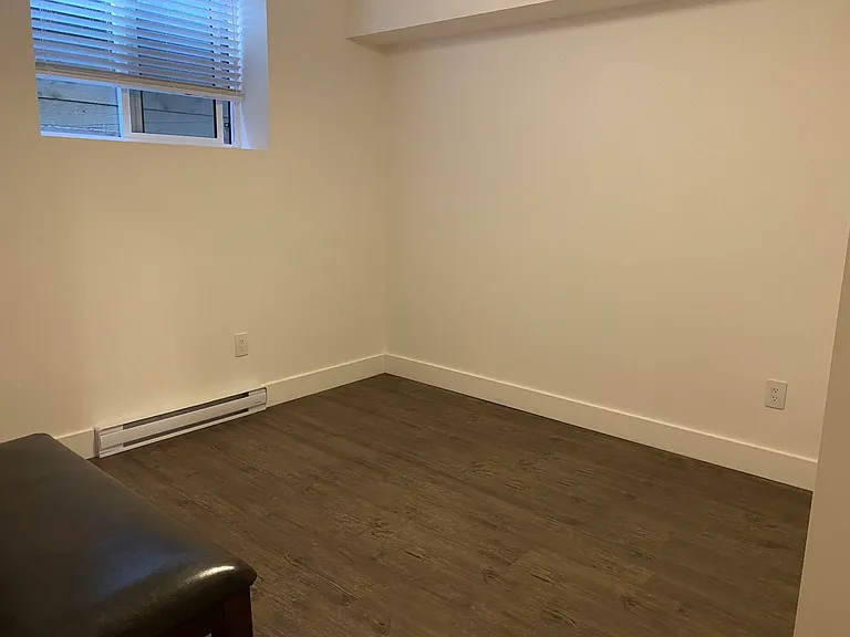 16795 20a Ave #BASEMENT — Photo 5