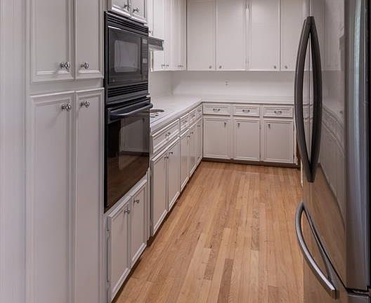 4th image of 4829 Rollingwood Dr