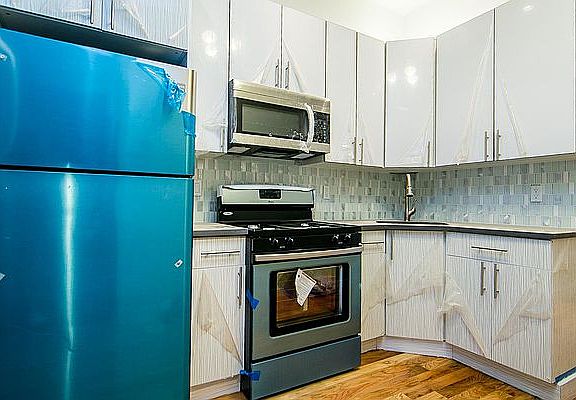 3rd image of 330 Harman St #3A