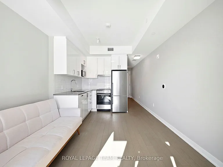 360 Deschatelets Ave E #209 — Photo 4
