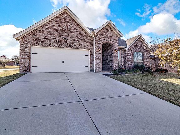 2nd image of 640 Peach Ln