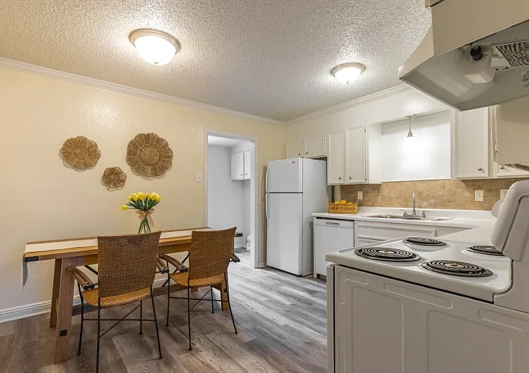 Summer Place Apartments — Photo 6