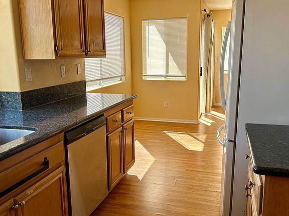 5th image of 3251 San Tomas Dr