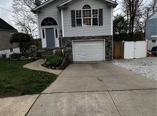 1926 8th St SW, Akron, OH 44314