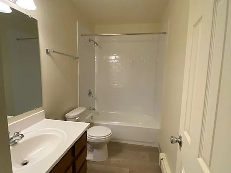 State Place Apartment Homes — Photo 59