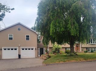 271 Vineyard Ave, Newington, CT 06111