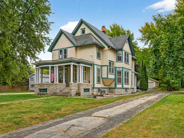136 E Waupun St, Oakfield, WI 53065