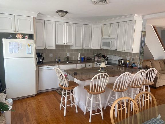 2nd image of 140 91st St #A