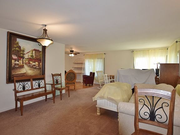 3rd image of 456 N Deerlane Dr
