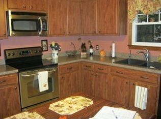 68 Old Howarth Rd, Oxford, MA 01540