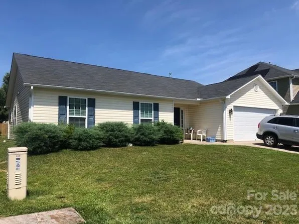 129 New River Dr, Fletcher, NC 28732