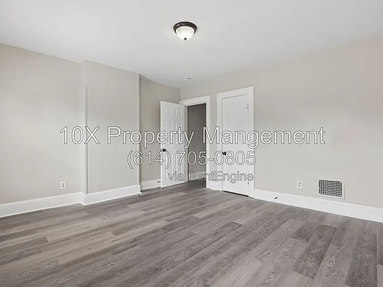 132 S Richardson Ave — Photo 24