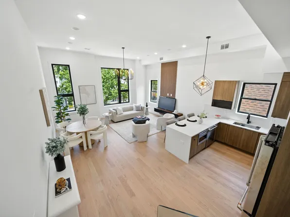 59 Waverly Street image 2 of 28