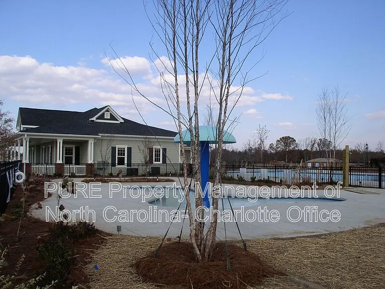 15959 Rose Glenn Ln — Photo 17