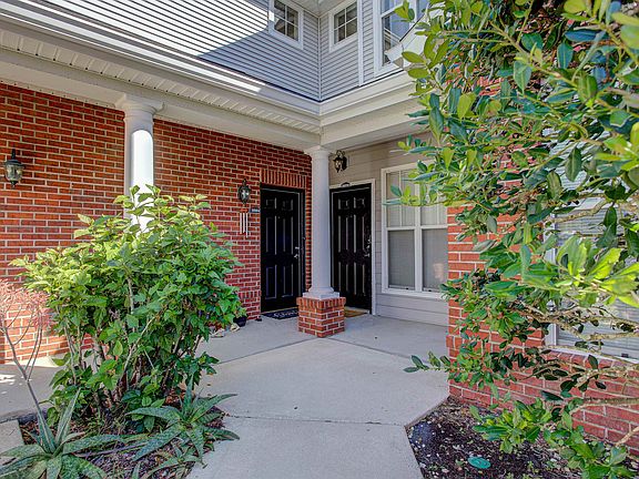 4th image of 28104 Harbour Vista Cir