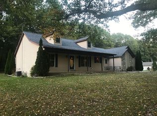 8291 Robins Ln, Battle Creek, MI 49014