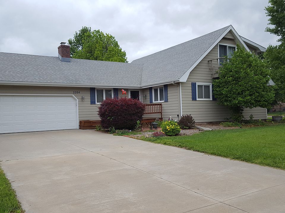1st image of 2204 Brookwood Ln