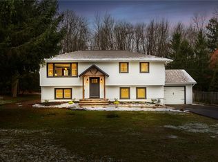 6733 Knickerbocker Rd, Ontario, NY 14519