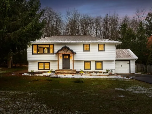 6733 Knickerbocker Rd, Ontario, NY 14519
