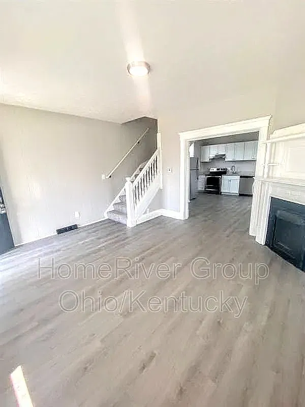 2 bed, 1.0 bath, 960 sqft, $1,350 — Photo 3