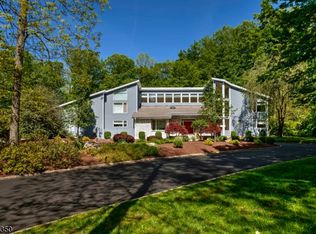 61 Brook Dr, Morristown, NJ 07960