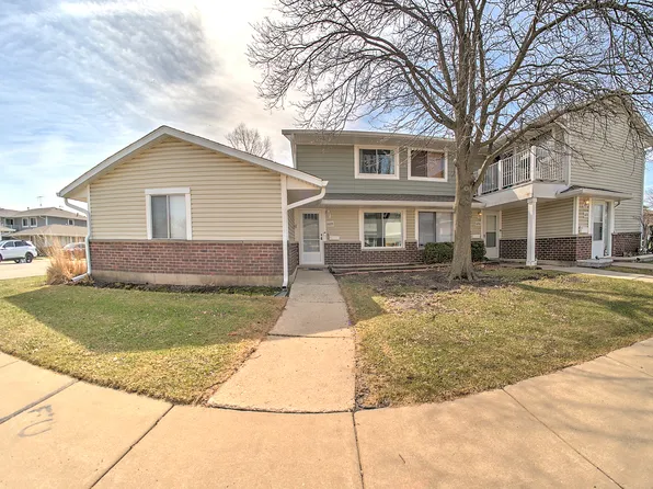 6028 Kit Carson Dr, Hanover Park, IL 60133