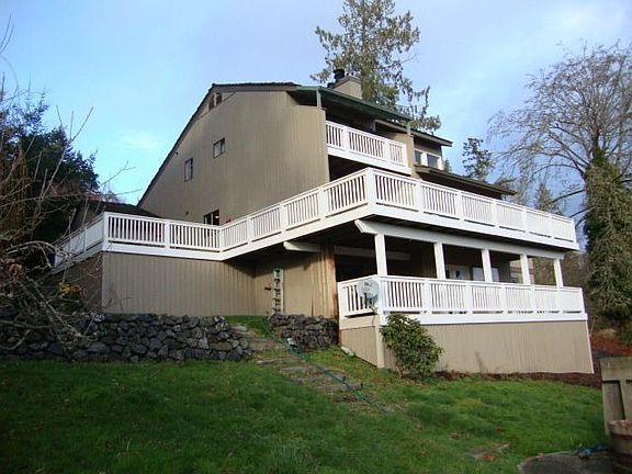 3rd image of 4157 Point White Dr NE