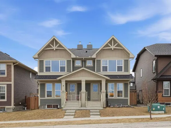 225 N Fireside Dr, Cochrane, AB T4C 2L4